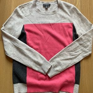 Color blocked cashmere sweater size M